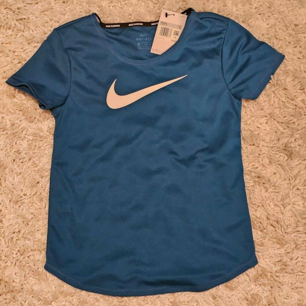 NWT Women's Nike DriFit Shirt (Size: XS)